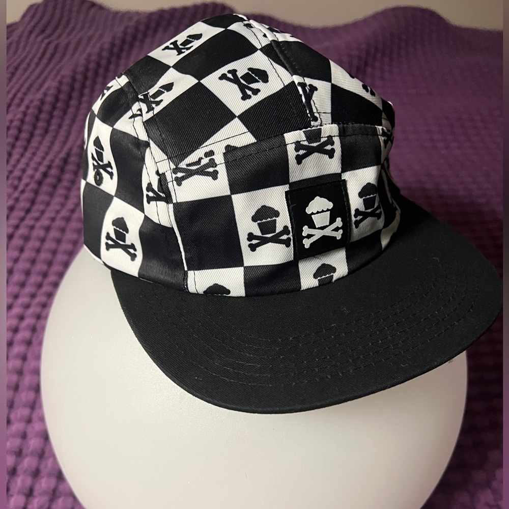 Johnny Cupcakes -Black and White 5 panel hat